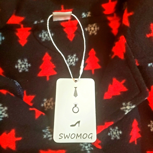 CHRISTMAS TREES SOFT PLUSH PAJAMAS - Picture 2 of 4